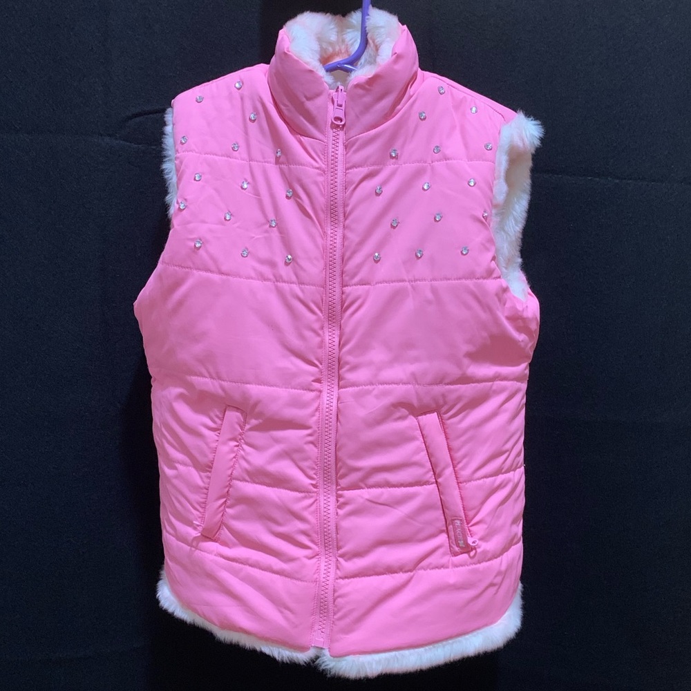 The Children’s Place Reversible Faux Fur Vest Size Medium Pink and White